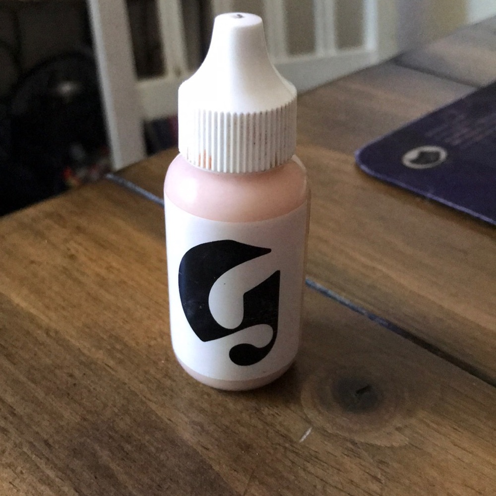 Glossier perfecting skin tint g12